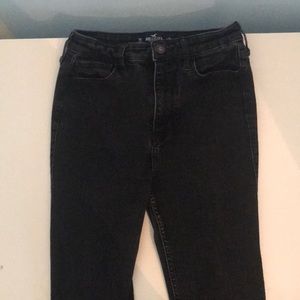 Black Hollister Jeans Ultra High-Rise Super Skinny